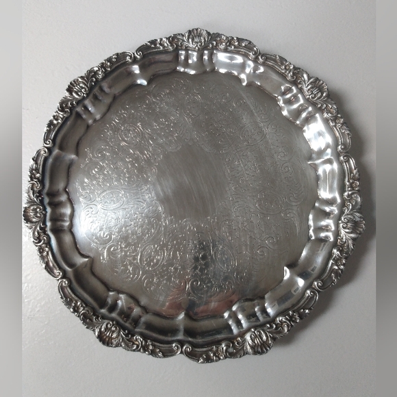 Vintage Chippendale Silverplate 12" Round Footed Platter Tray - Picture 1 of 8